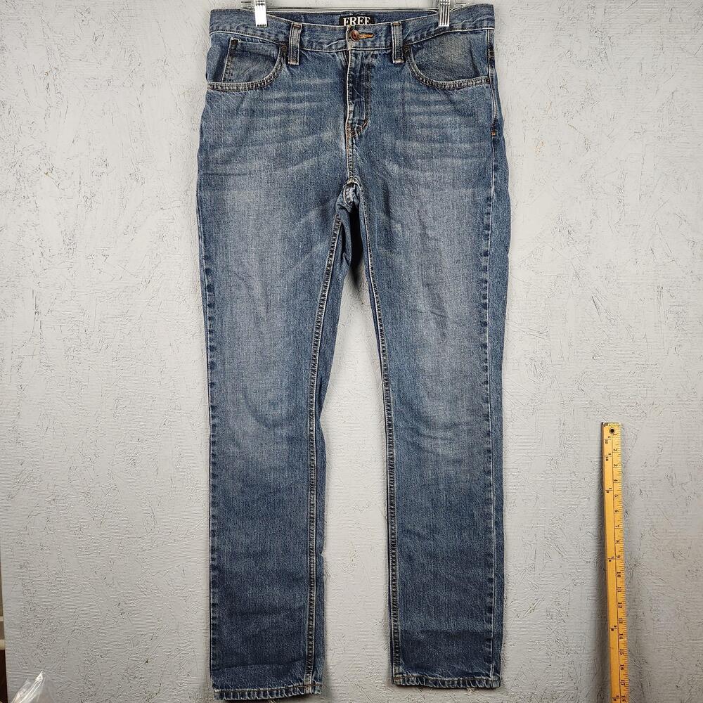 Free World Jeans Mens 33x34 Blue Denim Straight Leg Medium Wash Classic Skater